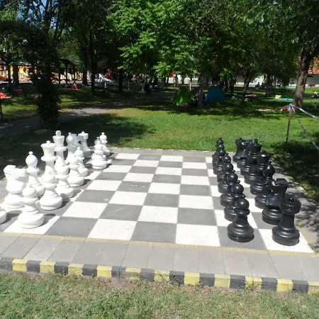 Garden Cserkeszolo